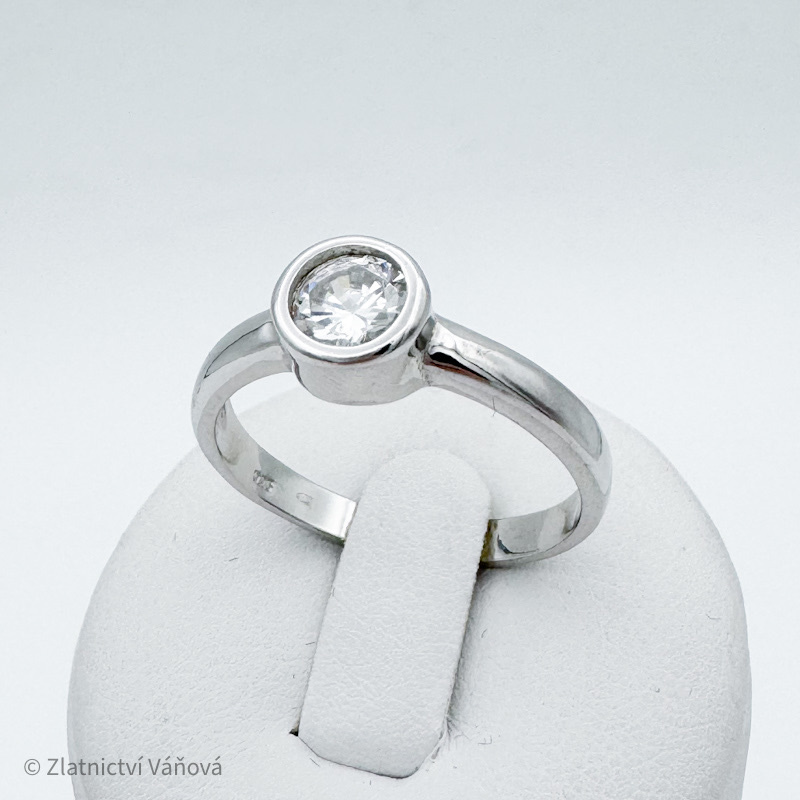 Stříbrný prsten se solitérním zirkonem 7,6mm